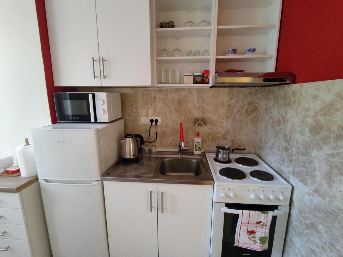 Bgholik Studio Apartment Belgrado Exterior foto